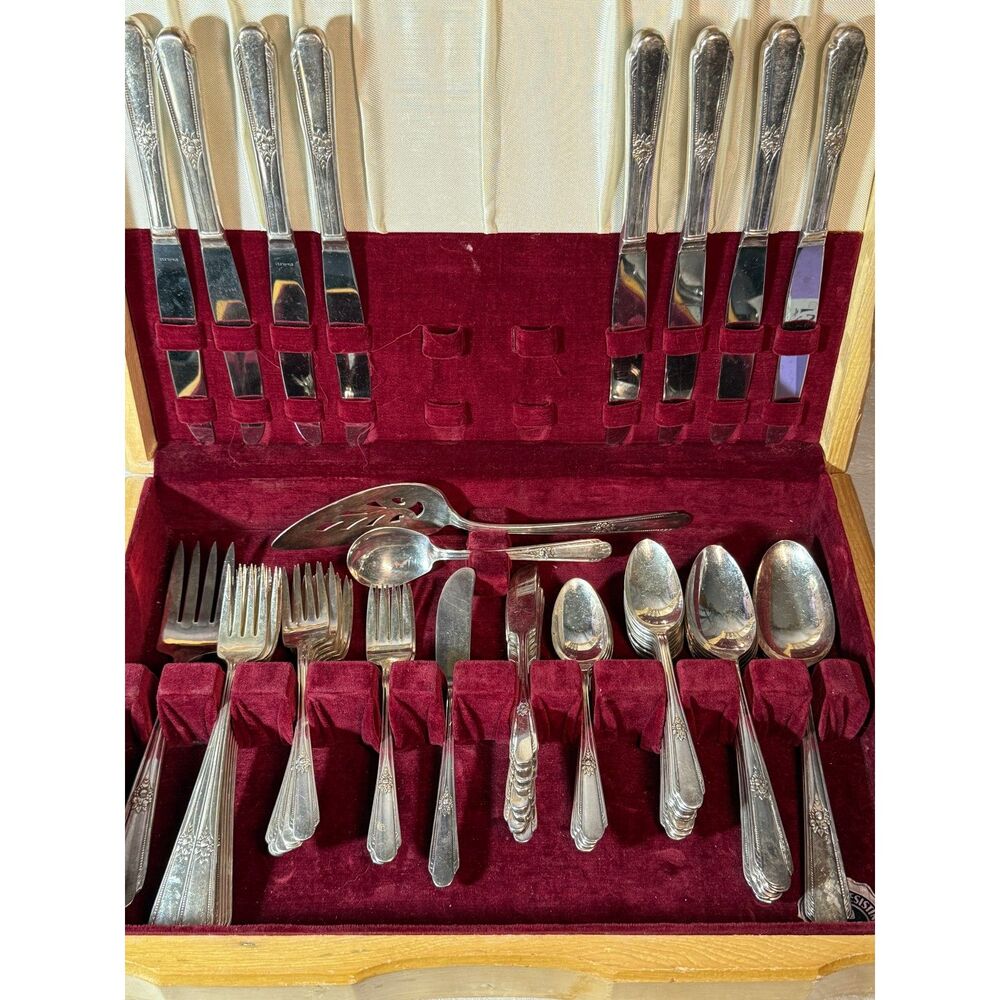 Vintage WM Rogers IS Silverplate Flatware 62 Piece Set with Box